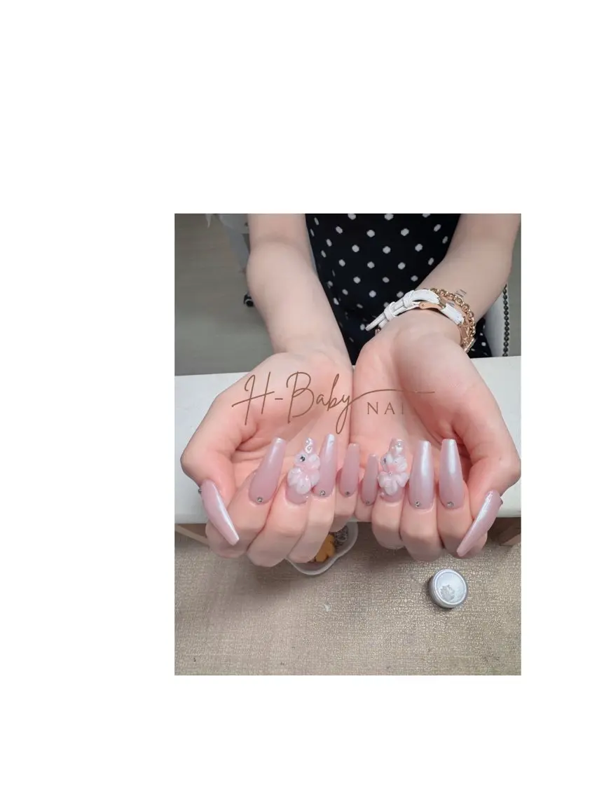 ネイル フレンチネイル ジェルネイル ガラスフレンチ ハロウィン ハート ハンドネイル H.baby Nail Salonのネイルデザイン