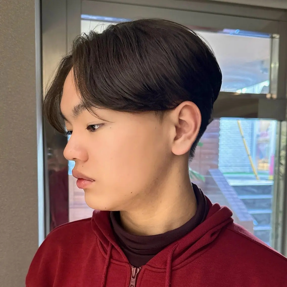 メンズ センターパート ダウンパーマ フェザーパーマ メンズ韓国風 マッシュ カット 縮毛矯正 センターパート特化/ メンズカット/ヒロキのヘアスタイル