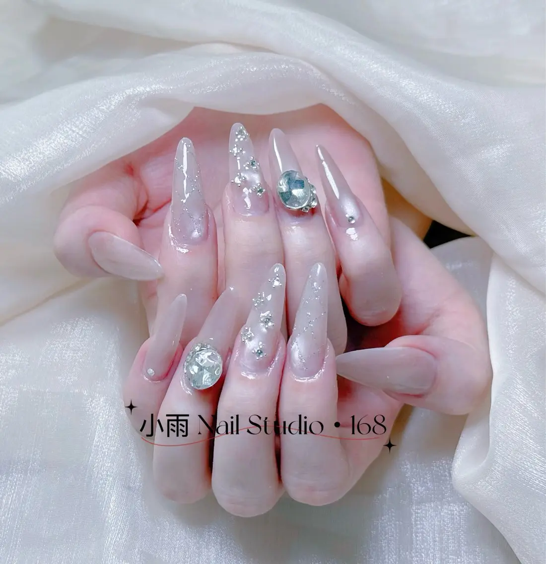 ネイル 小雨 Nail Studio・168のネイルデザイン
