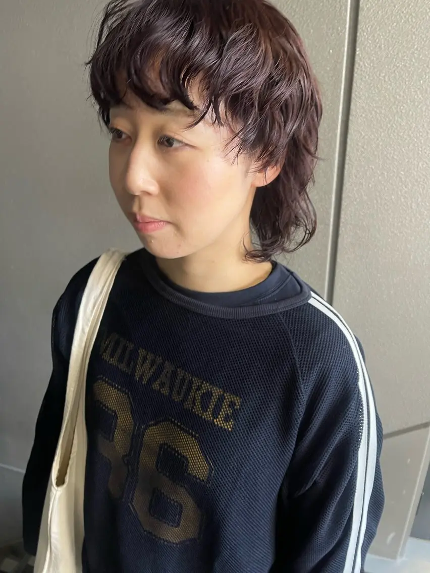 ショート カラー カット パーマ トリートメント 💓パーマ，💗 レイヤーカットのヘアスタイル