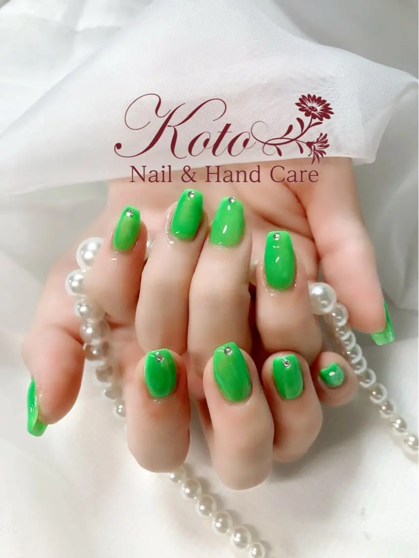 ネイル 長さ出し ジェルネイル 持ち込み ニュアンスネイル 赤色 ハンドネイル Nail Salon KOTOのネイルデザイン