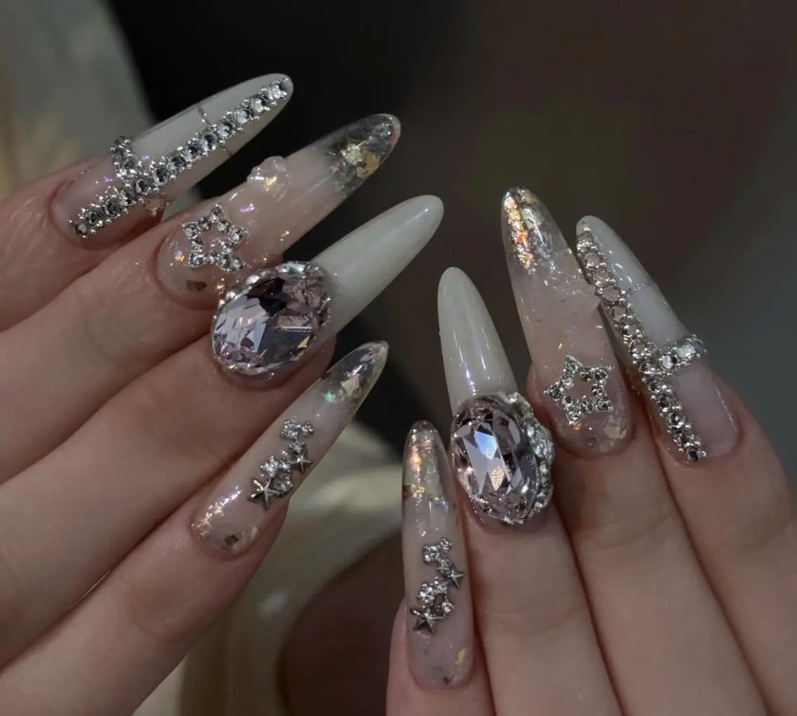 ネイル ハンドネイル エリ🫧 nail池袋東口のネイルデザイン