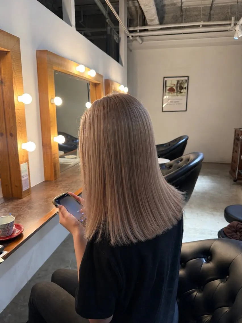 ロング カラー 志柿 虹花のヘアスタイル