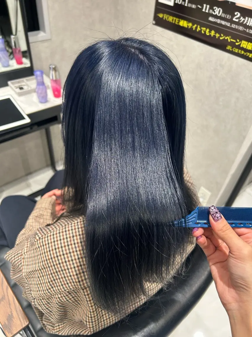 カラー 透明感カラー💙 束感マツエク🪼海月のマツエク・マツパデザイン