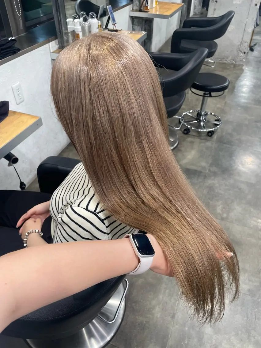 ロング カラー ヘアカラー ハイトーン 横浜💞ミオのヘアスタイル