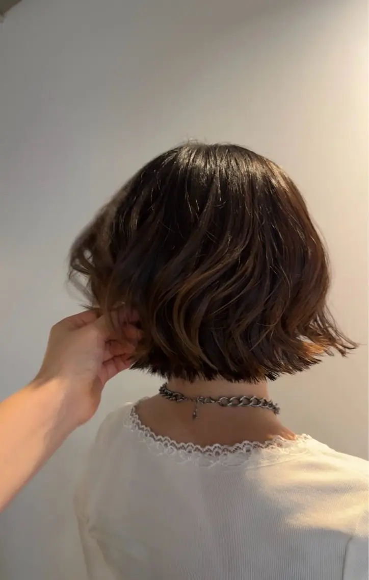 ミディアム saki|大名 パーマ|ハイトーンのヘアスタイル