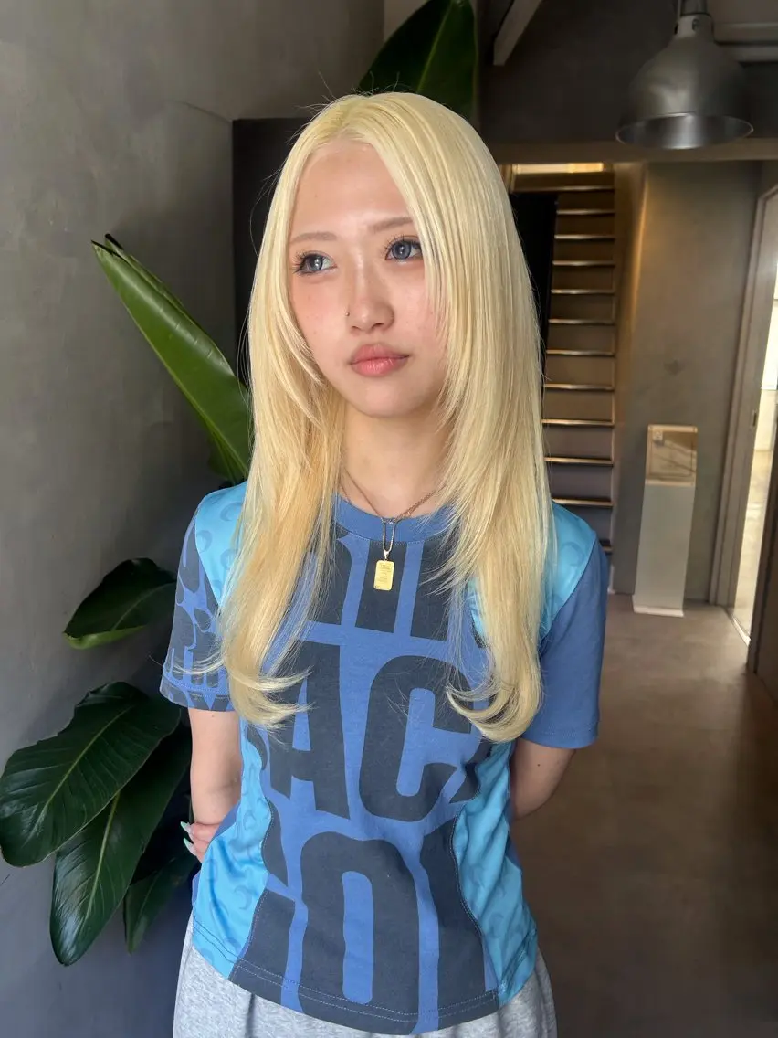 ロング XENA 渋谷店のヘアスタイル