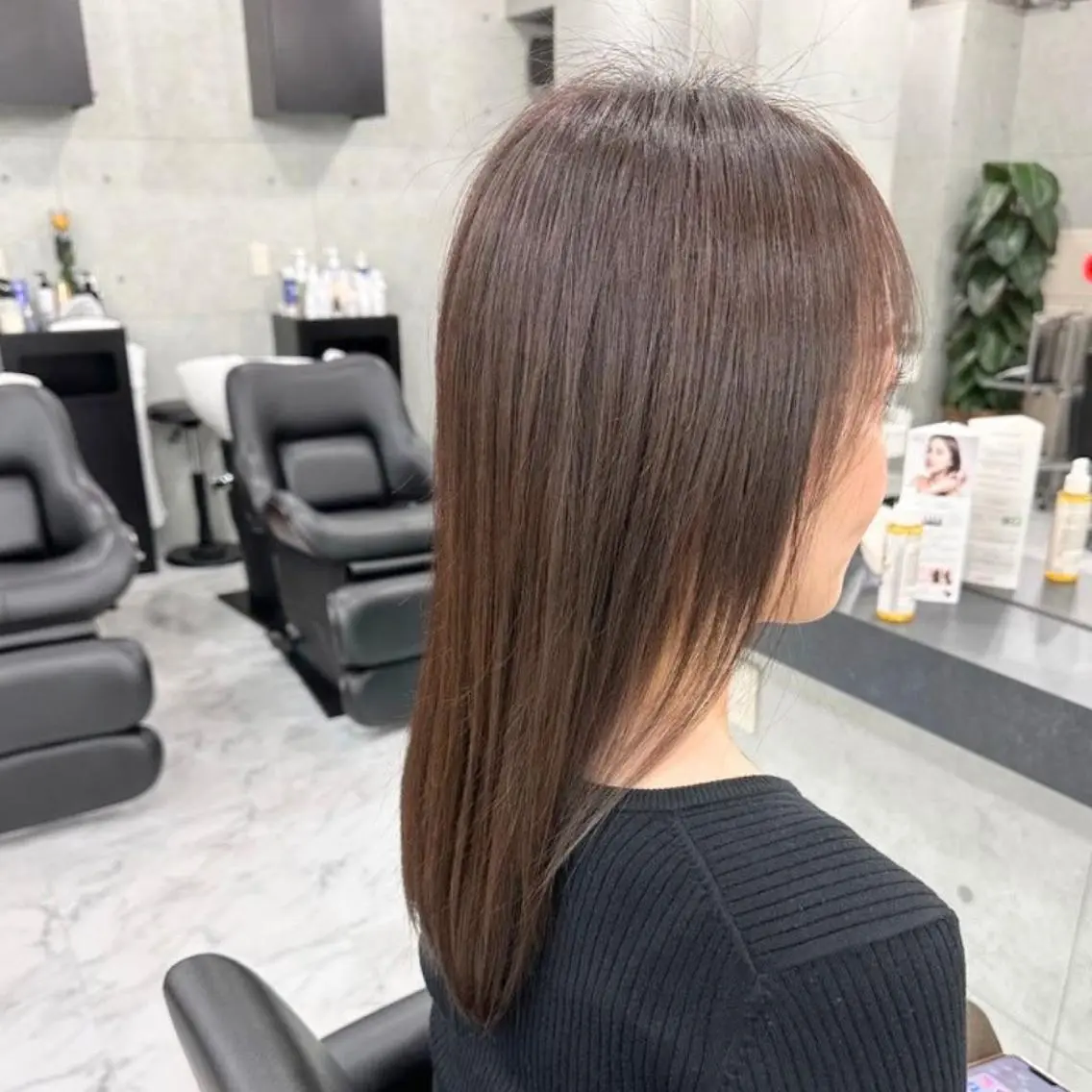 ロング カラー ブラウンカラー ダークブラウン ロング ❇️安達 優心❇️ レイヤー/艶髪特化のヘアスタイル