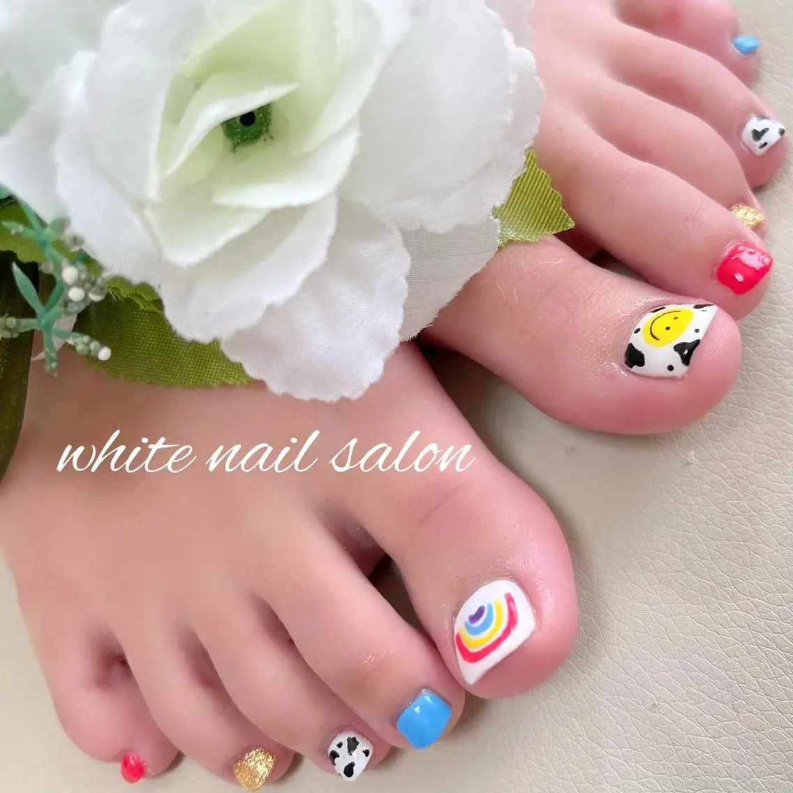 ネイル フットネイル ジェルネイル ハードジェル ラメ(グリッター) 持ち込み フットネイル white nail salonのネイルデザイン