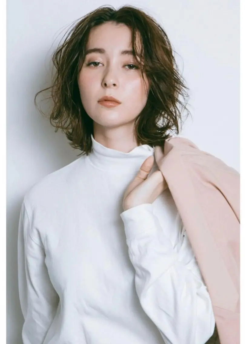 セミロング ☕️いいじま まなみ🫖のヘアスタイル