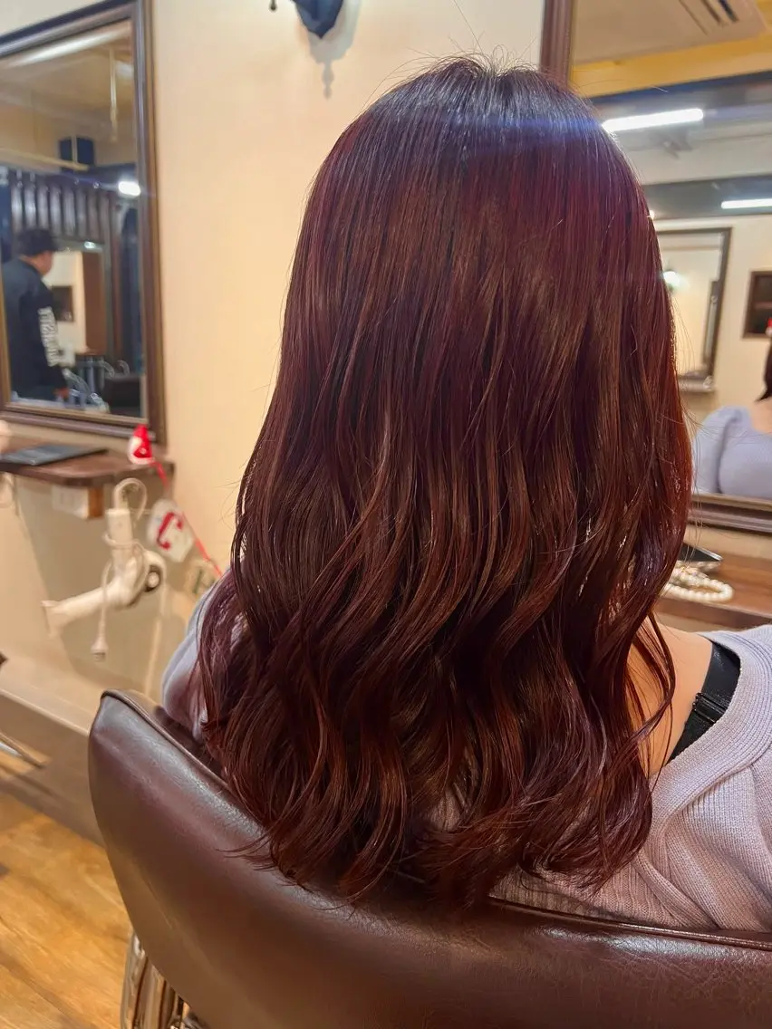 ロング カラー レッドカラー 大西 碧海のヘアスタイル