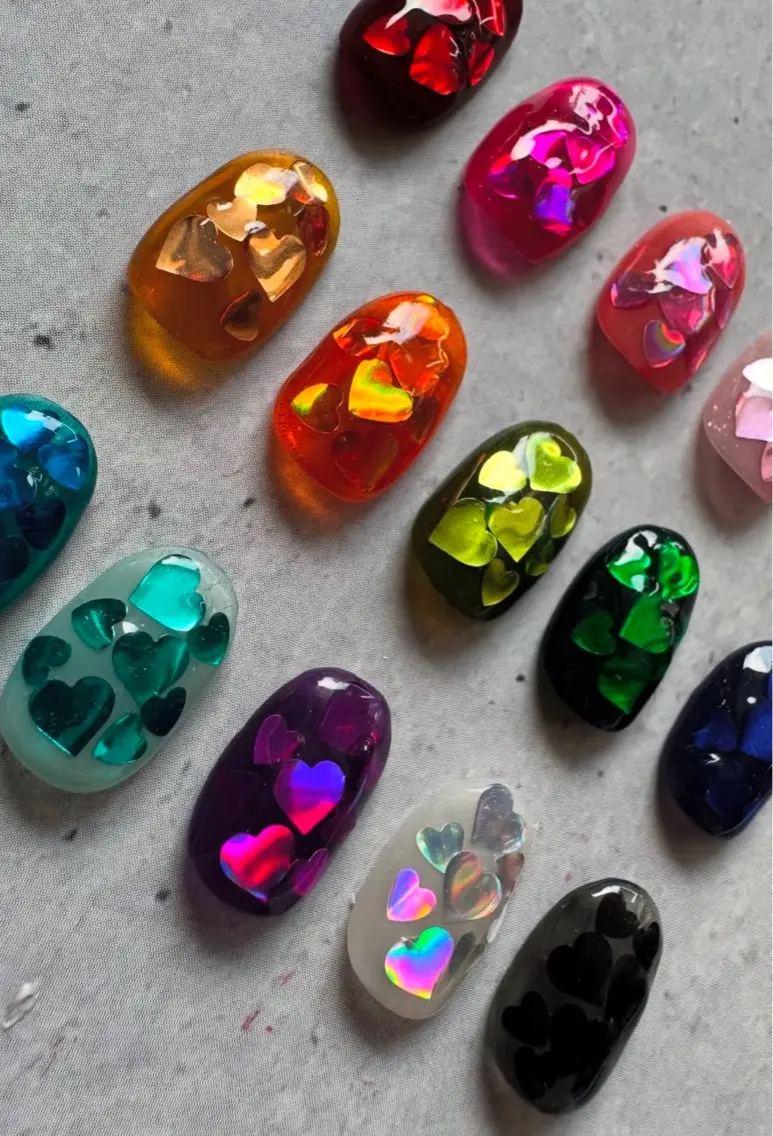 ネイル アートネイル ハート ワンカラーネイル 💫ゆか_ Nailartistのネイルデザイン