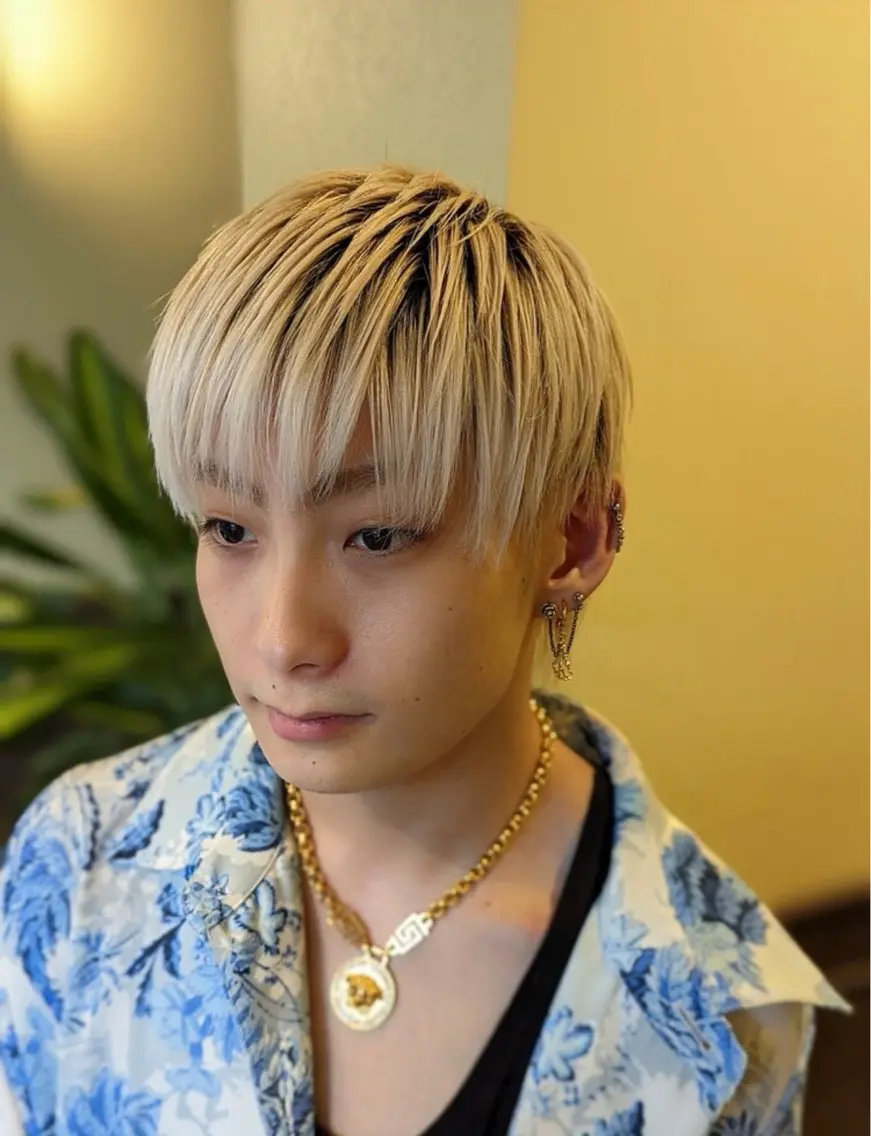 ミディアム カラー 大内 舜介のヘアスタイル