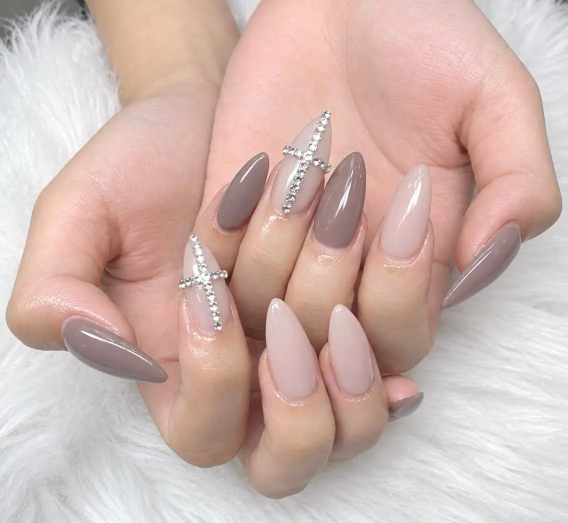 ネイル MIKA RUBY NAIL SLONのネイルデザイン