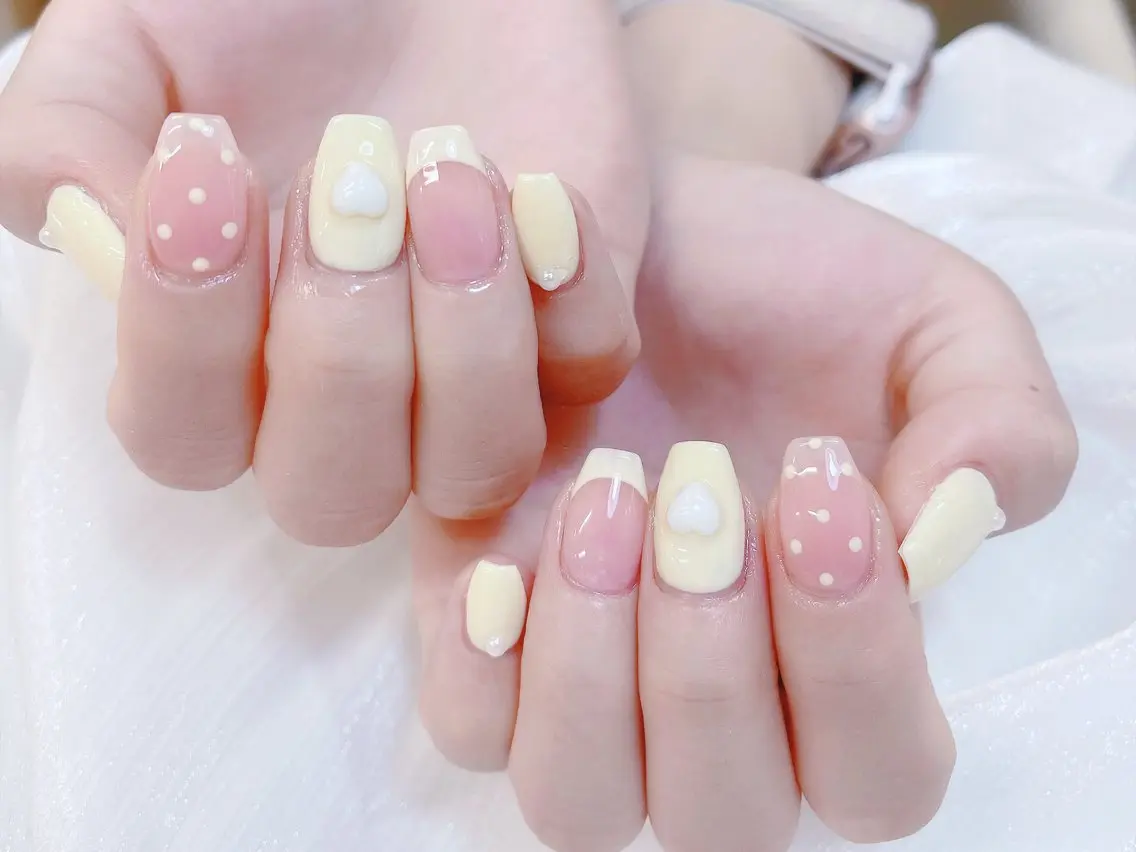 ネイル チークネイル 成人式 フレンチネイル グラデーション 氷ネイル・うるうるネイル ハンドネイル DUO MI nail salonのネイルデザイン