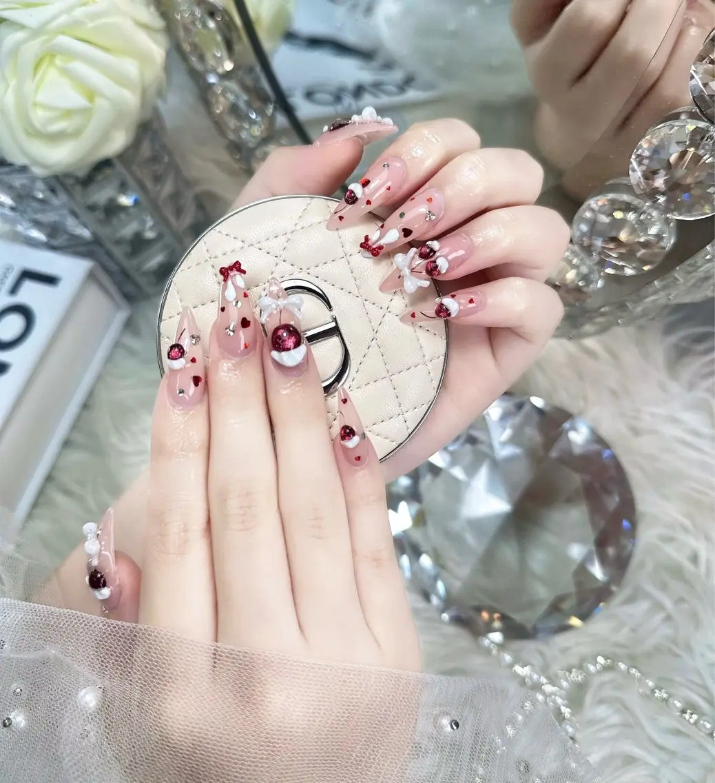 ネイル オーロラネイル チークネイル フラッシュネイル フレンチネイル ジェルネイル ハンドネイル Miyu Nail Nambaのネイルデザイン