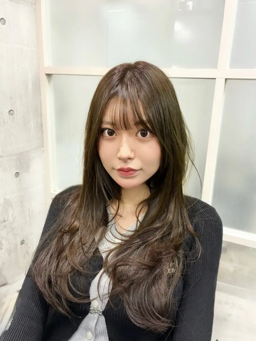 ロング ボブ ハイライト 髪質改善 カット ヘアカラー newi ナカノのヘアスタイル