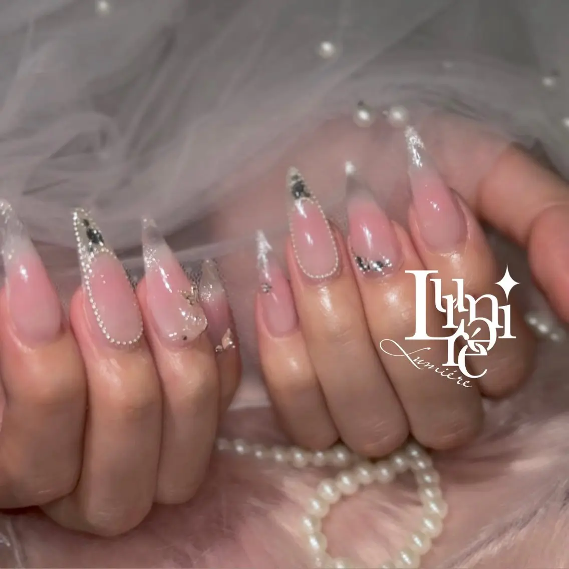 ネイル ハンドネイル Lumière｜ ロング｜ワンホンのネイルデザイン