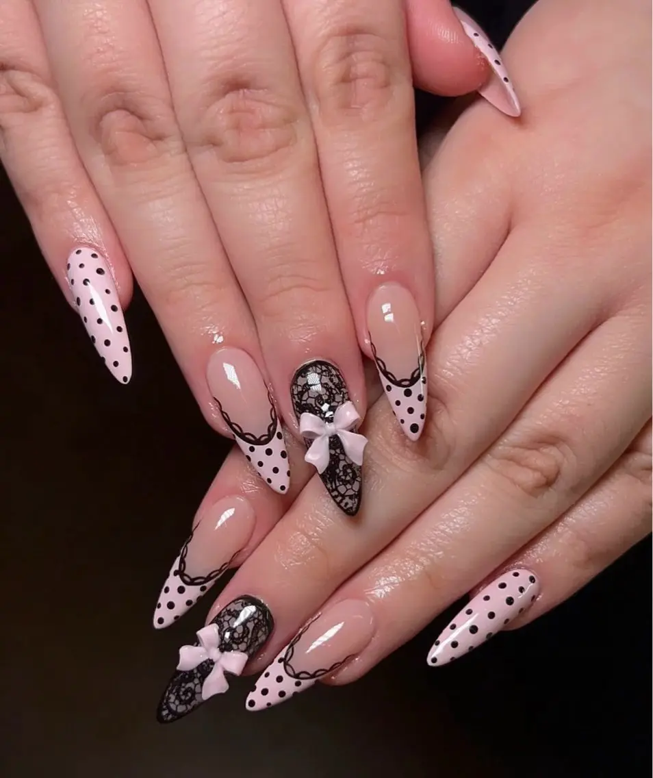 ネイル 長さ出し キラキラネイル 韓国ネイル ロングネイル ワンホンネイル ハンドネイル Josie nail salonのネイルデザイン