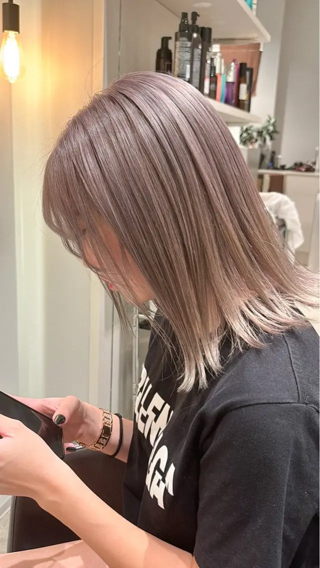 ミディアム ヘアカラー 落合 美穂のヘアスタイル