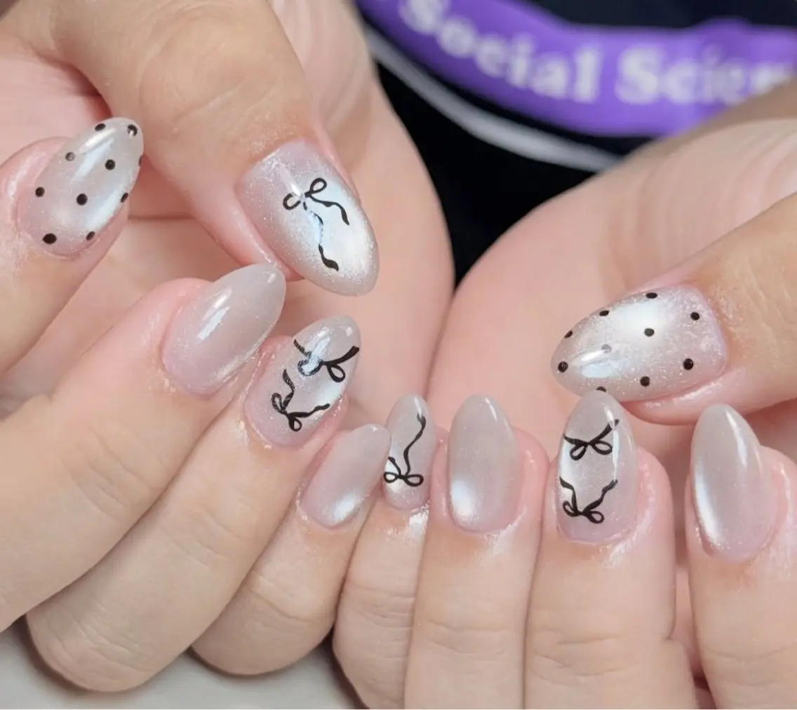 ネイル アートネイル フレンチネイル ジェルネイル キラキラネイル ニュアンスネイル Ryu Nail NekoChanのネイルデザイン