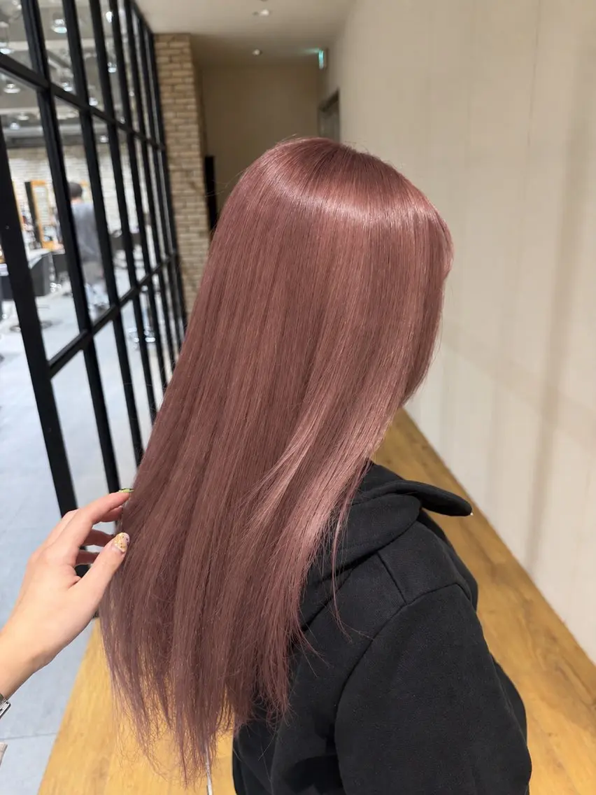 カラー ブリーチ ケアブリーチ 土居 海緒のヘアスタイル