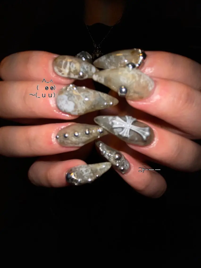 ネイル oichan 𖦹°‧のネイルデザイン