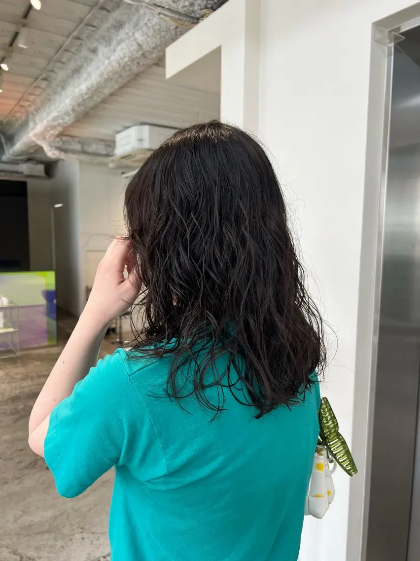 セミロング セミロングパーマ カット パーマ AmiLi HONOKAのヘアスタイル