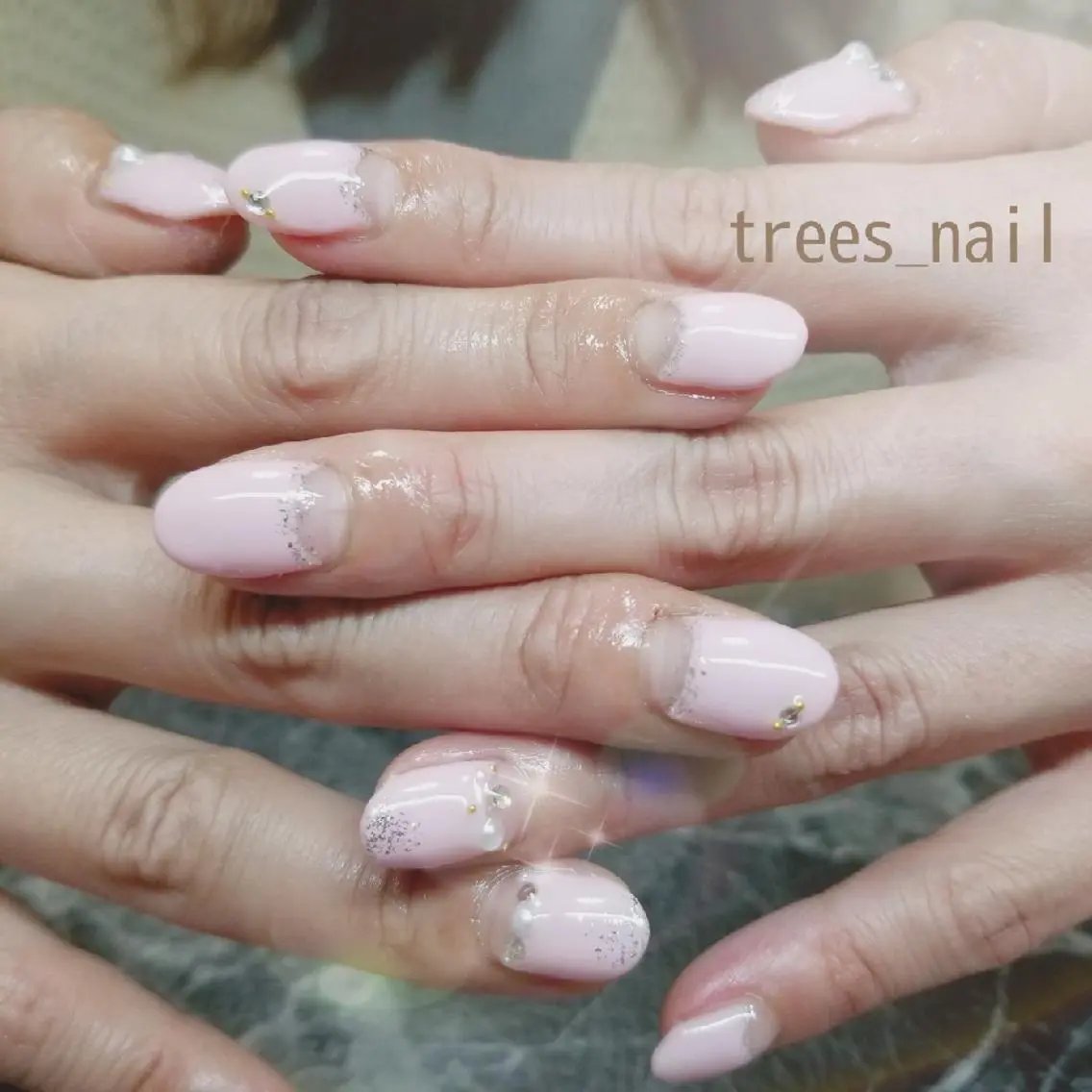 ネイル フレンチネイル ガーリー ピンク 逆フレンチ trees_ nailのネイルデザイン