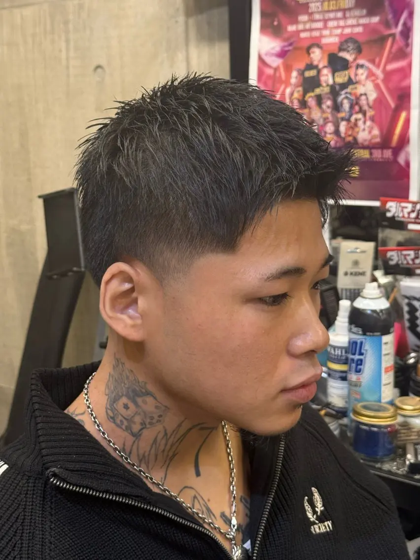 U24ミニモ学割メンズカット💈シャンプー+500円眉カット+500円スキンフェード+500円の写真