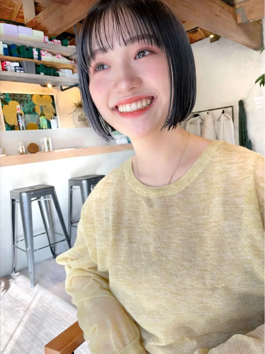 ショート カラー 切りっぱなしボブ ボブレイヤー ボブ くびれヘア 顔まわりレイヤー カット ヘアカラー 結べるレイヤーボブ くびれLady表参道のヘアスタイル