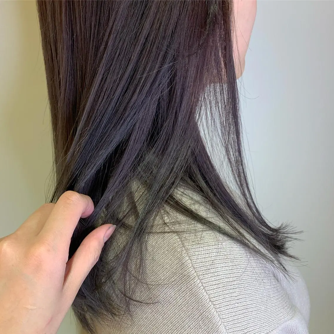 セミロング カラー 齊藤 衣梨佳のヘアスタイル
