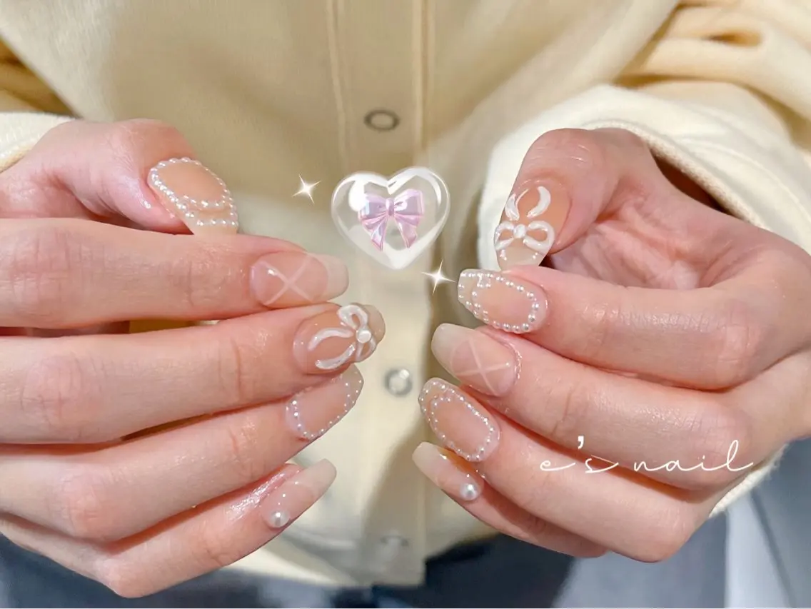 ネイル ハンドネイル ハンドケア e’s nail Lumièreのネイルデザイン