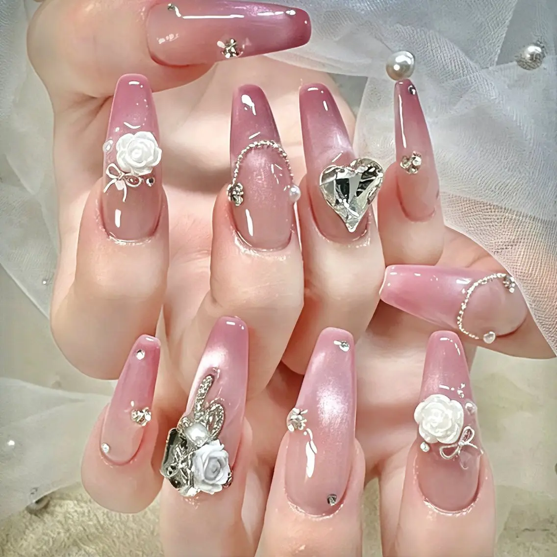 ネイル Luna K.のネイルデザイン