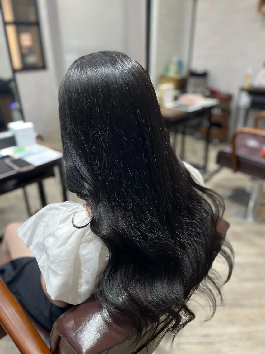 ロング カラー 黒髪 カット ヘアカラー トリートメント 🫧ぷる艶カラー🫧 Yuubi🦩のヘアスタイル