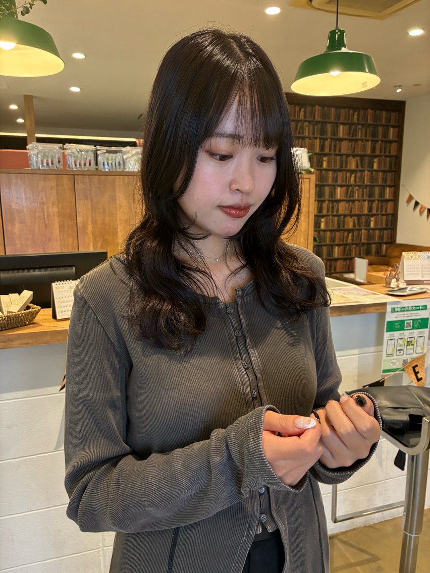 ロング 佐野 岬のヘアスタイル