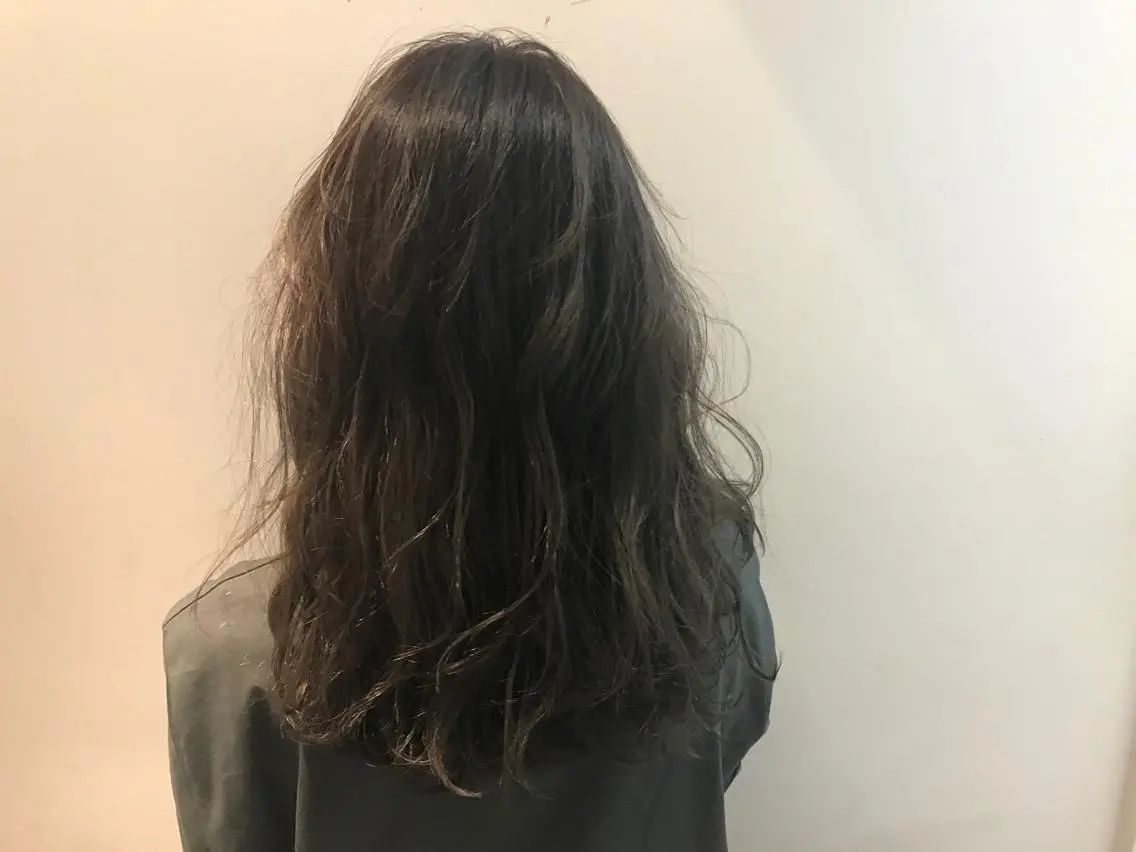 ロング カラー 渋谷ブリーチカラー 韓国ヘアyuikoのヘアスタイル