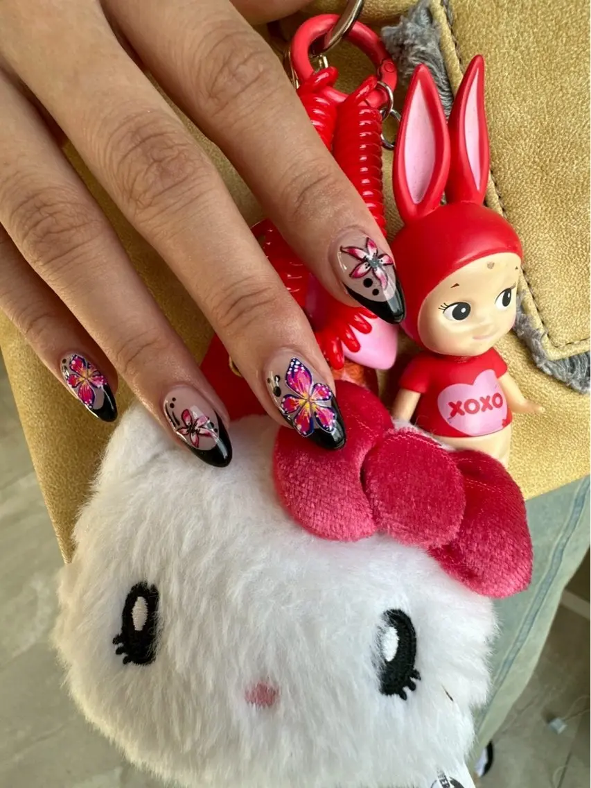 ネイル ハンドネイル SHIORI 📍渋谷 / 円山町のネイルデザイン