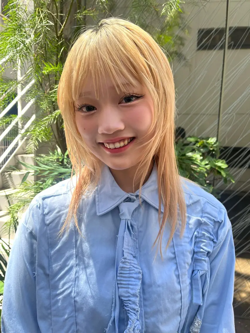 ミディアム カラー レイヤー MINX伊藤なず菜のヘアスタイル