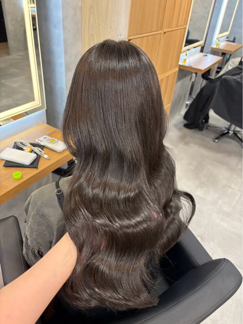 ロング カラー ヘアアレンジ カット ヘアカラー トリートメント ヘアセット レイヤー×透明感カラ ーHAYATOのヘアスタイル