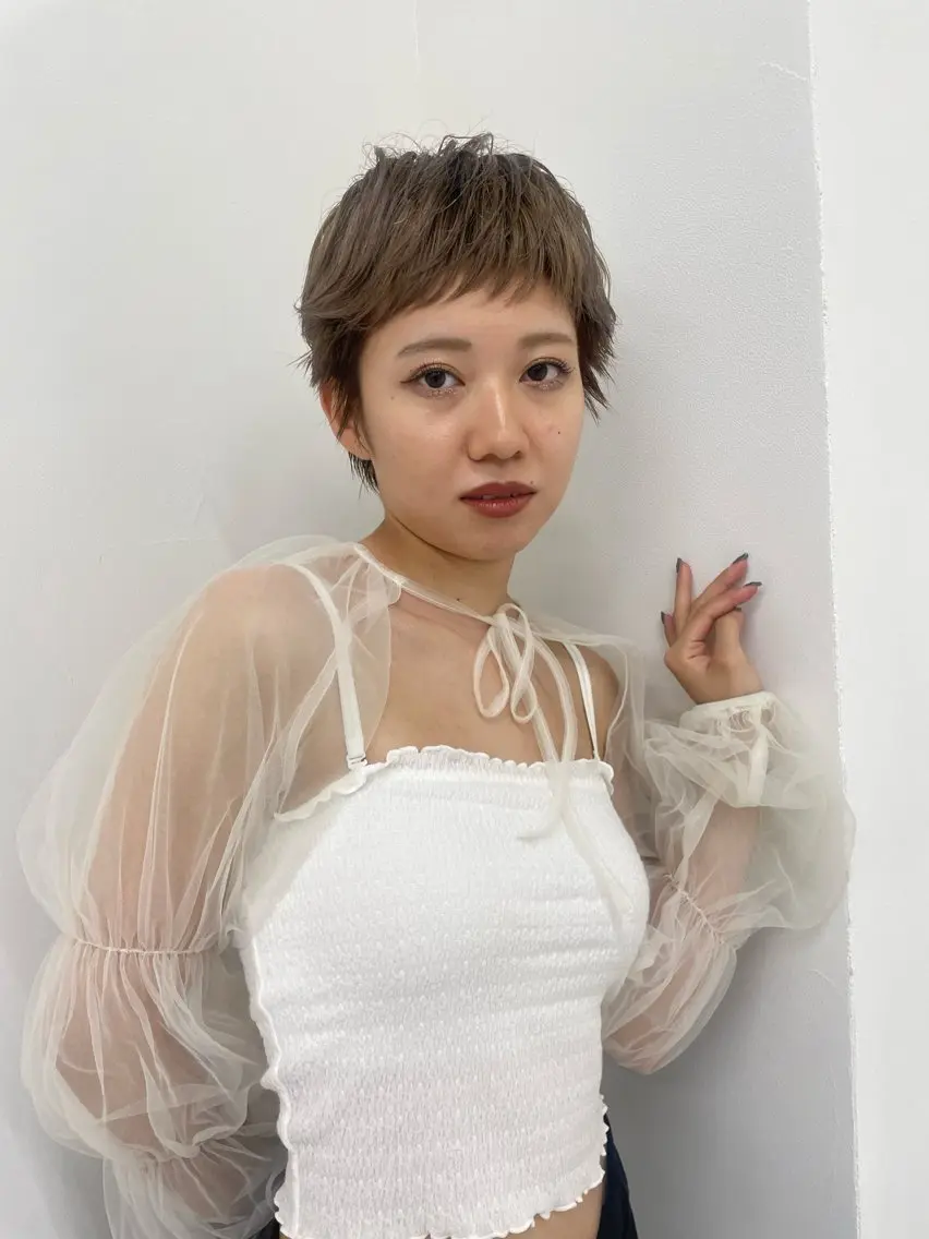 ショート カラー カット ヘアカラー トリートメント ブリーチ/韓国 ひなたのヘアスタイル