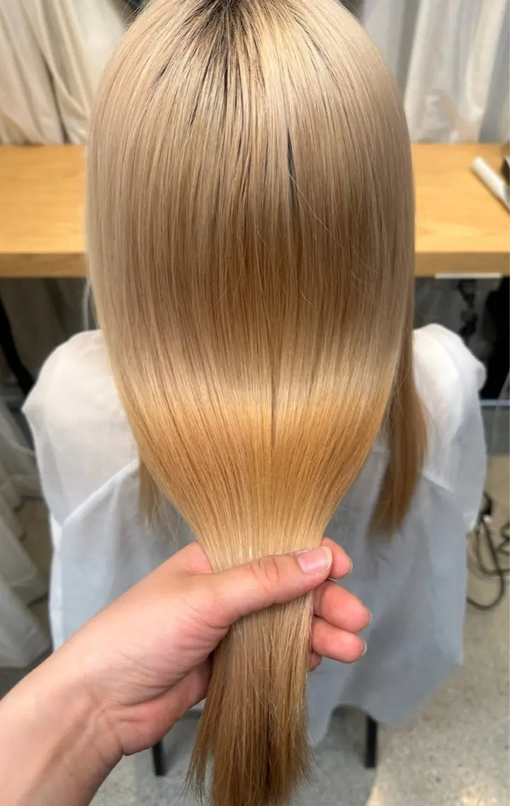 ロング 渡邉 姫奈のヘアスタイル
