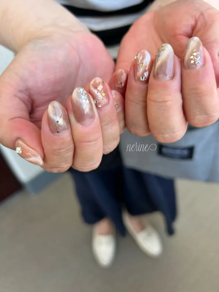 ネイル キラキラネイル マグネットネイル NAILST Naomiのネイルデザイン