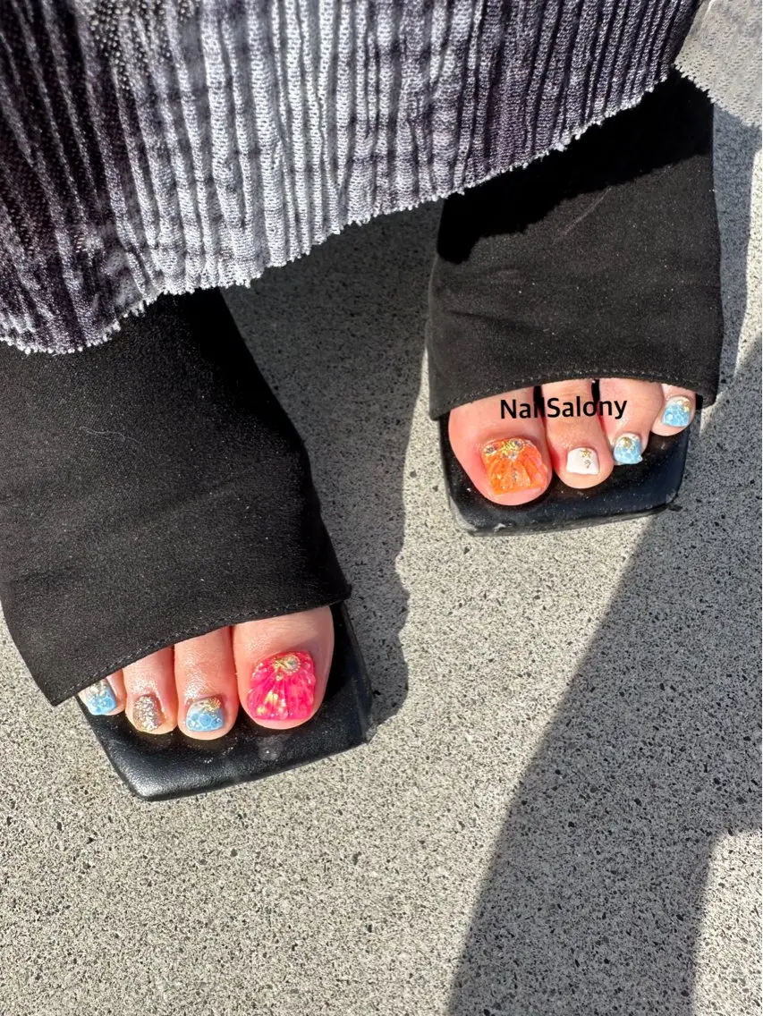 🦶🏾foot nail 🌼ネイリストおまかせ🫶🏽🌈の写真