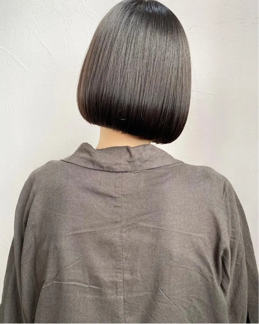 ショート ボブ 切りっぱなしボブ/ ブリーチカラー/大塚のヘアスタイル