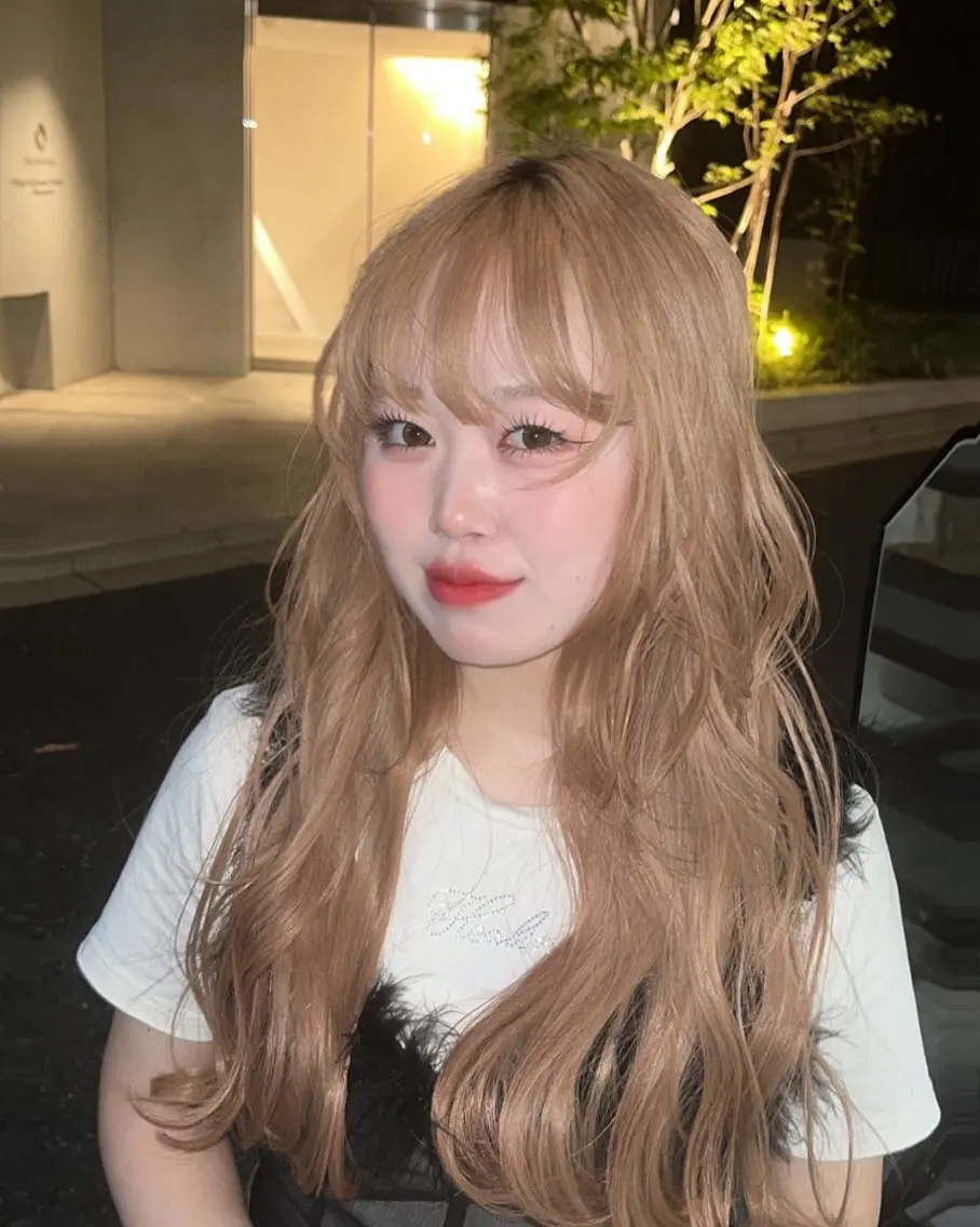 ロング カラー ヘアアレンジ 原宿・デザインカラー YUI🤍ྀིのヘアスタイル
