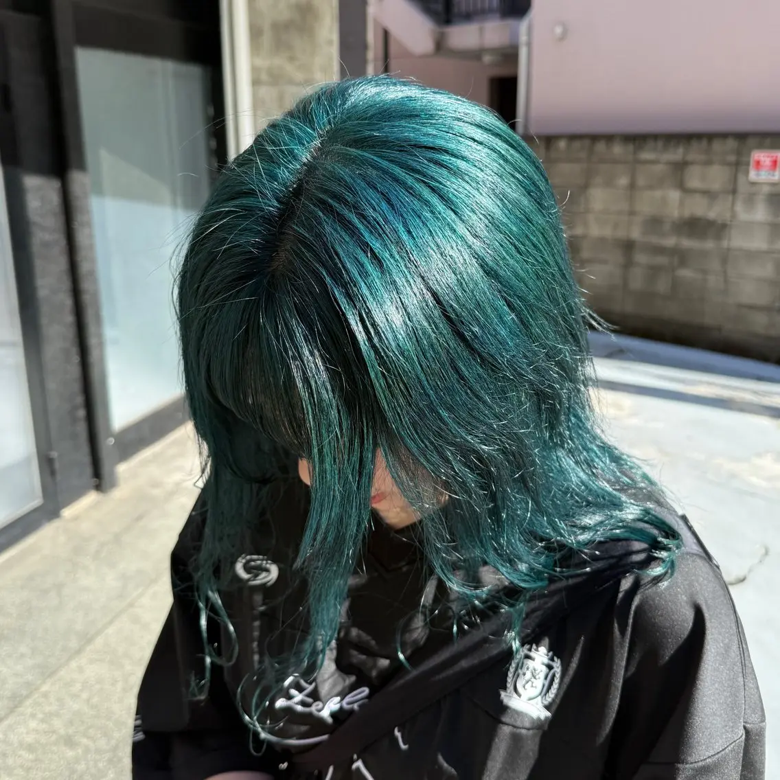 ミディアム カラー エメラルドグリーン カット ヘアカラー トリートメント 透明感カラー/パーマ 🌀アオノのヘアスタイル