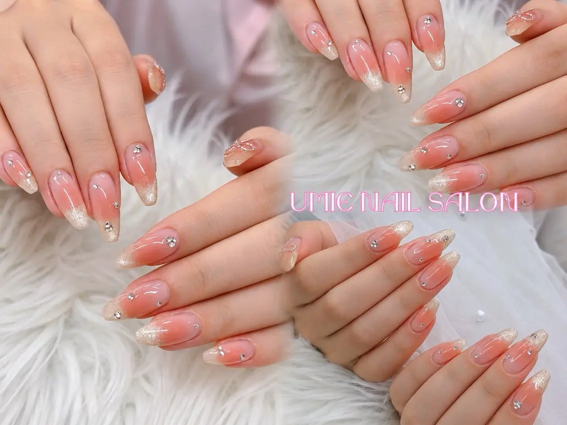 ネイル フットネイル フレンチネイル ジェルネイル ガラスフレンチ マグネットネイル ハンドネイル UMIE NAIL SALONのネイルデザイン