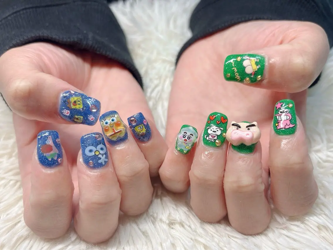 ネイル ハンドネイル パッチリオメメ Lianaのネイルデザイン