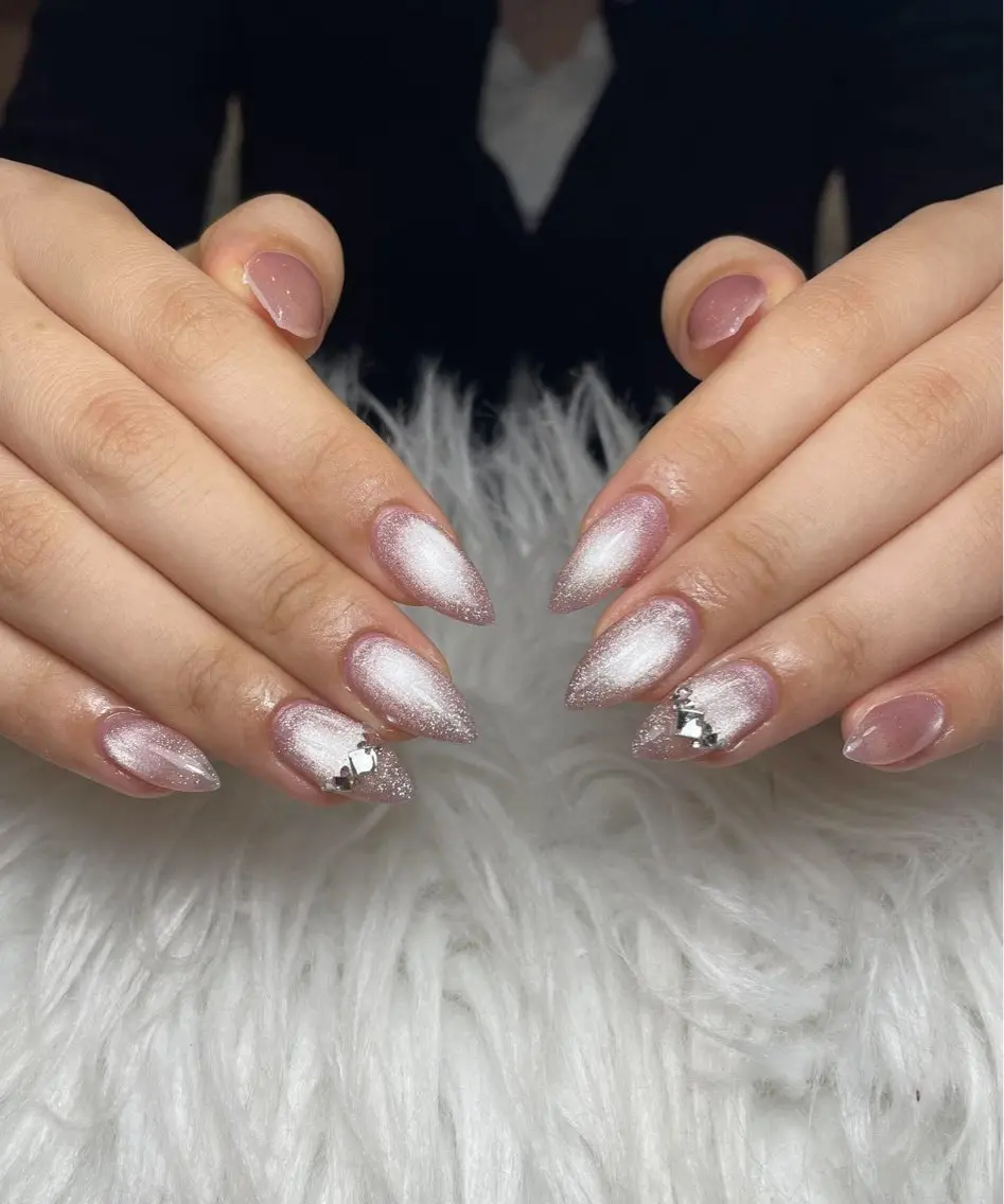 ネイル アートネイル ジェルネイル ニュアンスネイル シンプルネイル ハンドネイル Nie Nail Shinokuboのネイルデザイン
